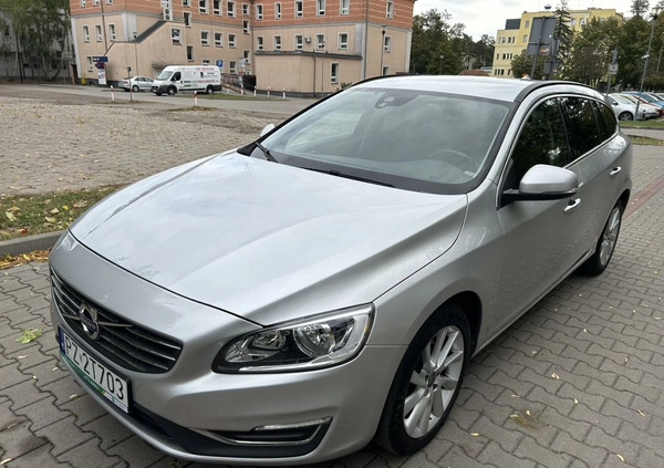 Volvo V60 cena 53900 przebieg: 163000, rok produkcji 2016 z Lipno małe 232